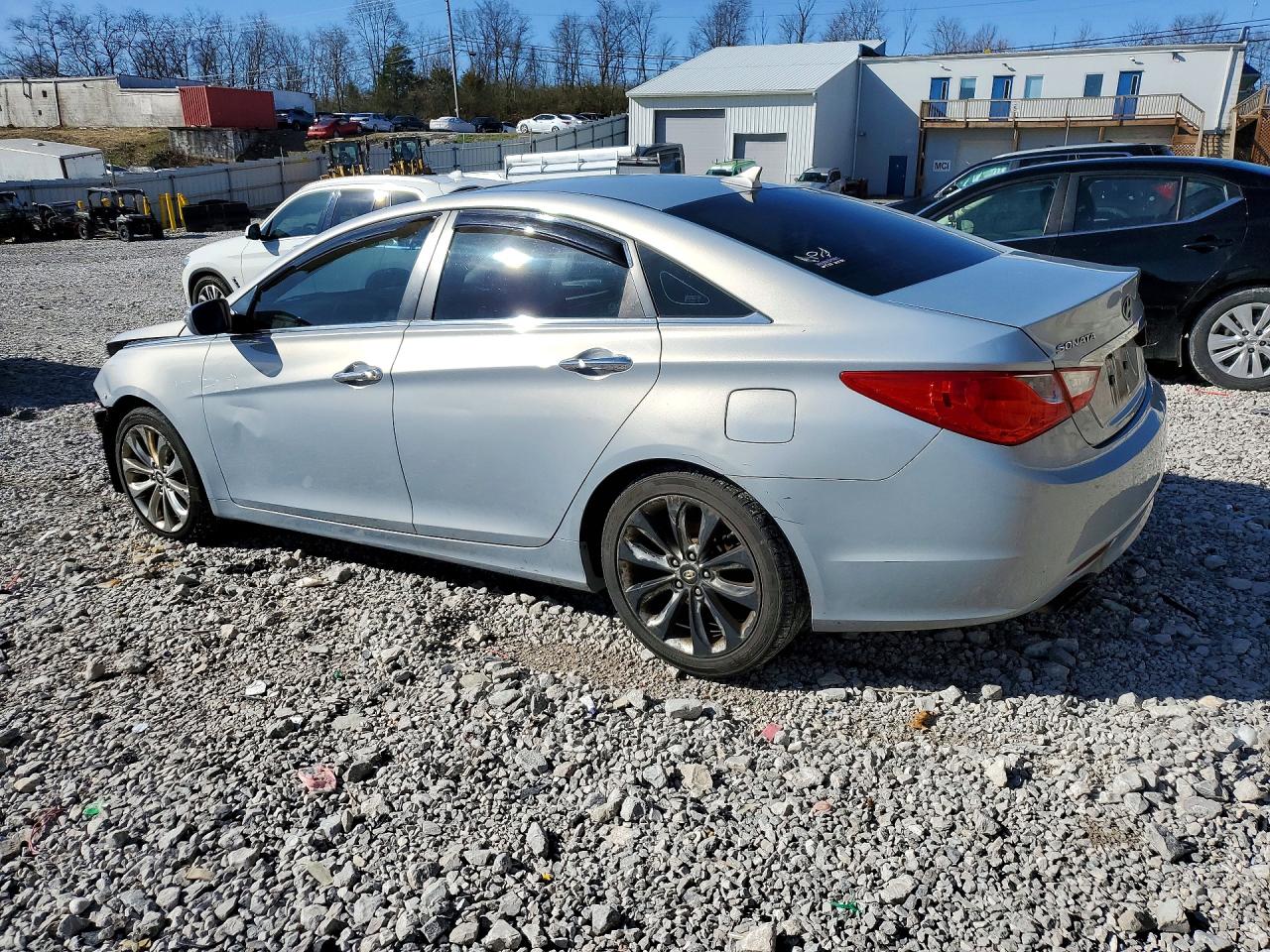 2011 HYUNDAI SONATA SE photo 2