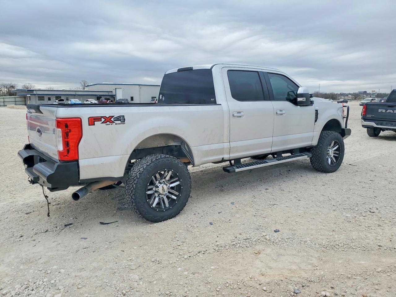 2017 FORD F250 SUPER DUTY photo 3