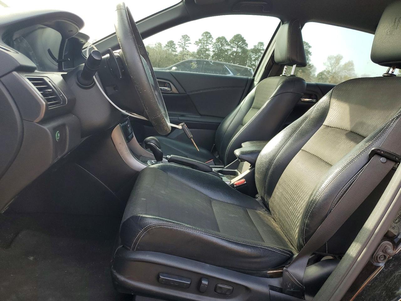 2017 HOND ACCORD SPORT photo 13