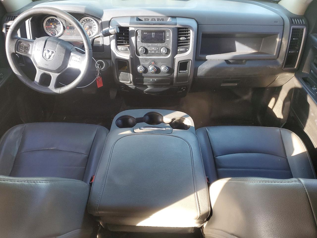 2014 RAM 1500 ST photo 15