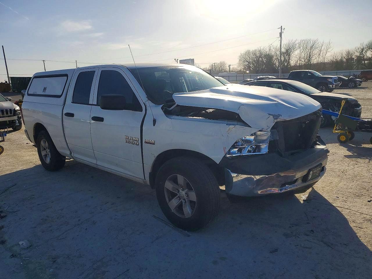 2014 RAM 1500 ST photo 7