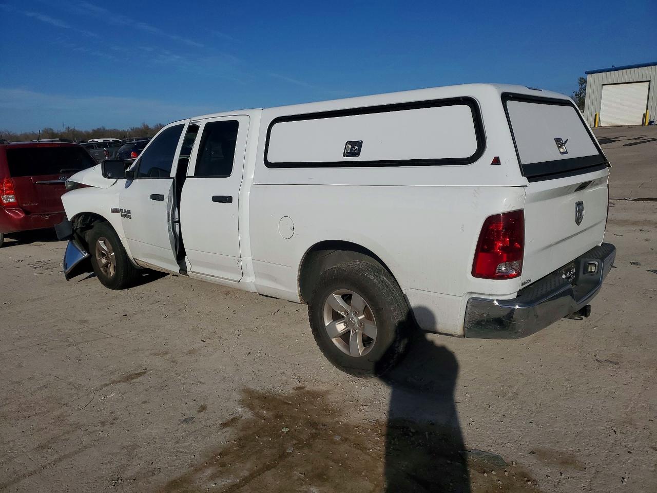 2014 RAM 1500 ST photo 3