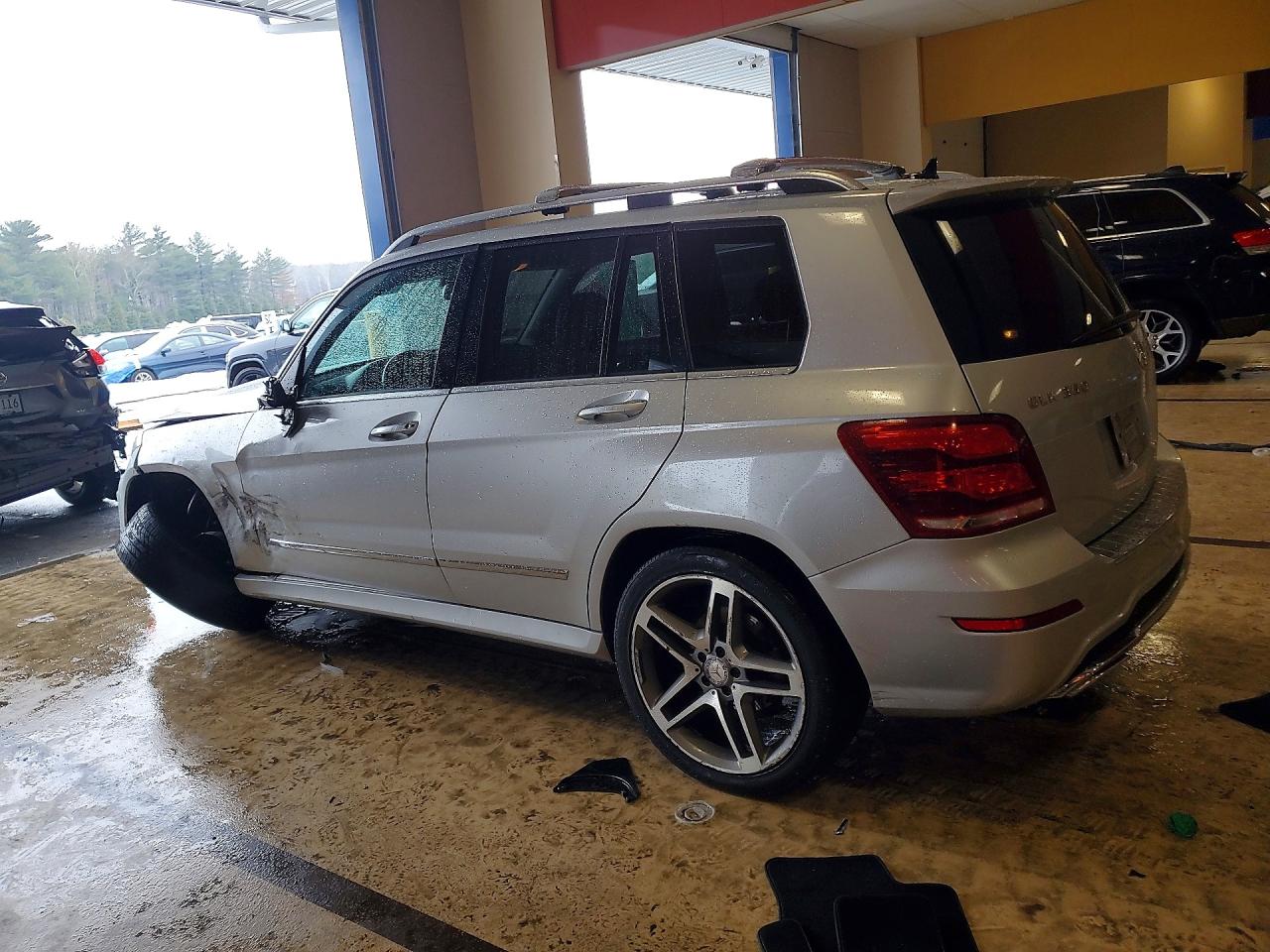 2013 MERCEDES-BENZ GLK 350 4MATIC photo 2
