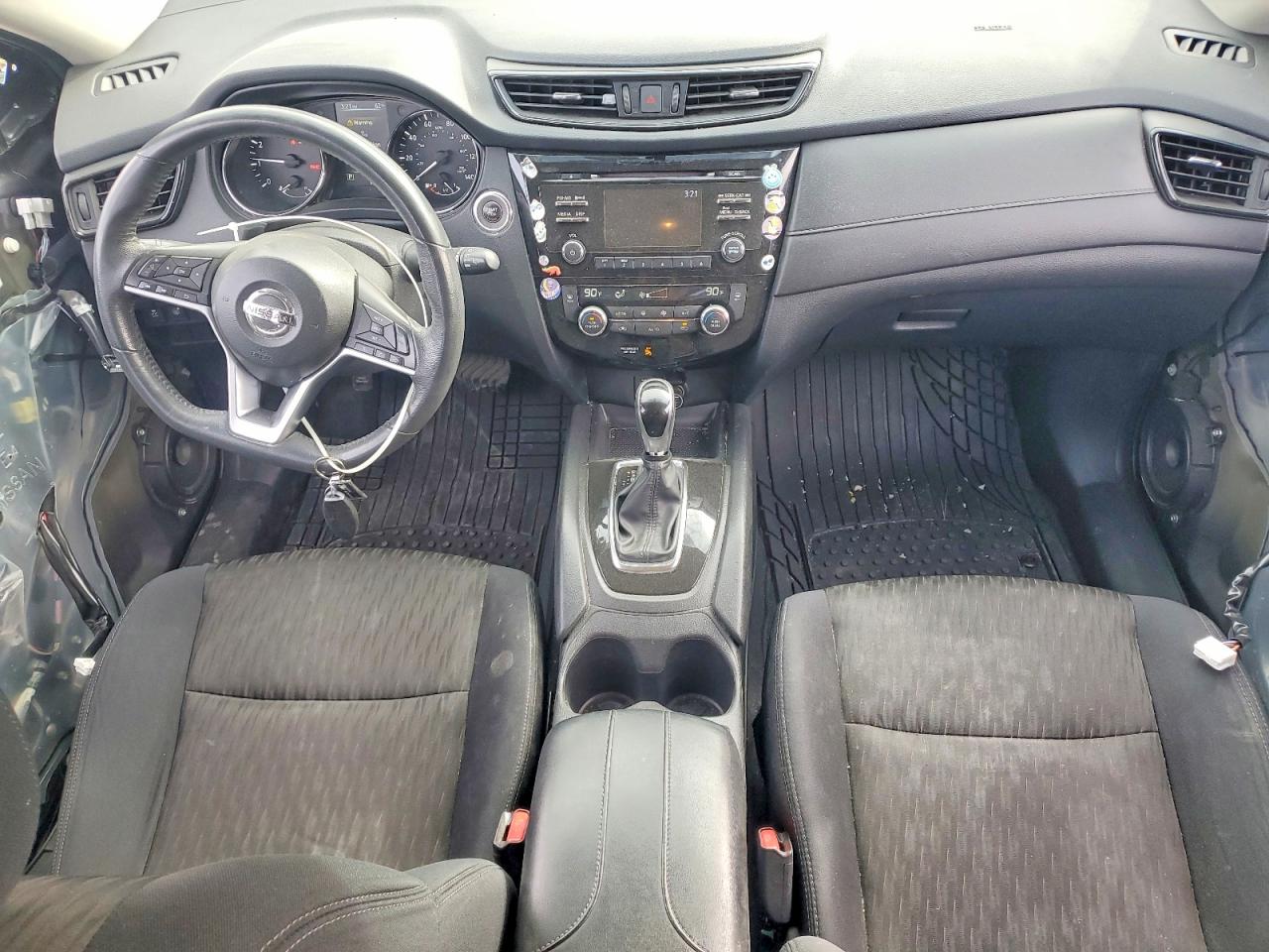 2017 NISSAN ROGUE SV photo 22