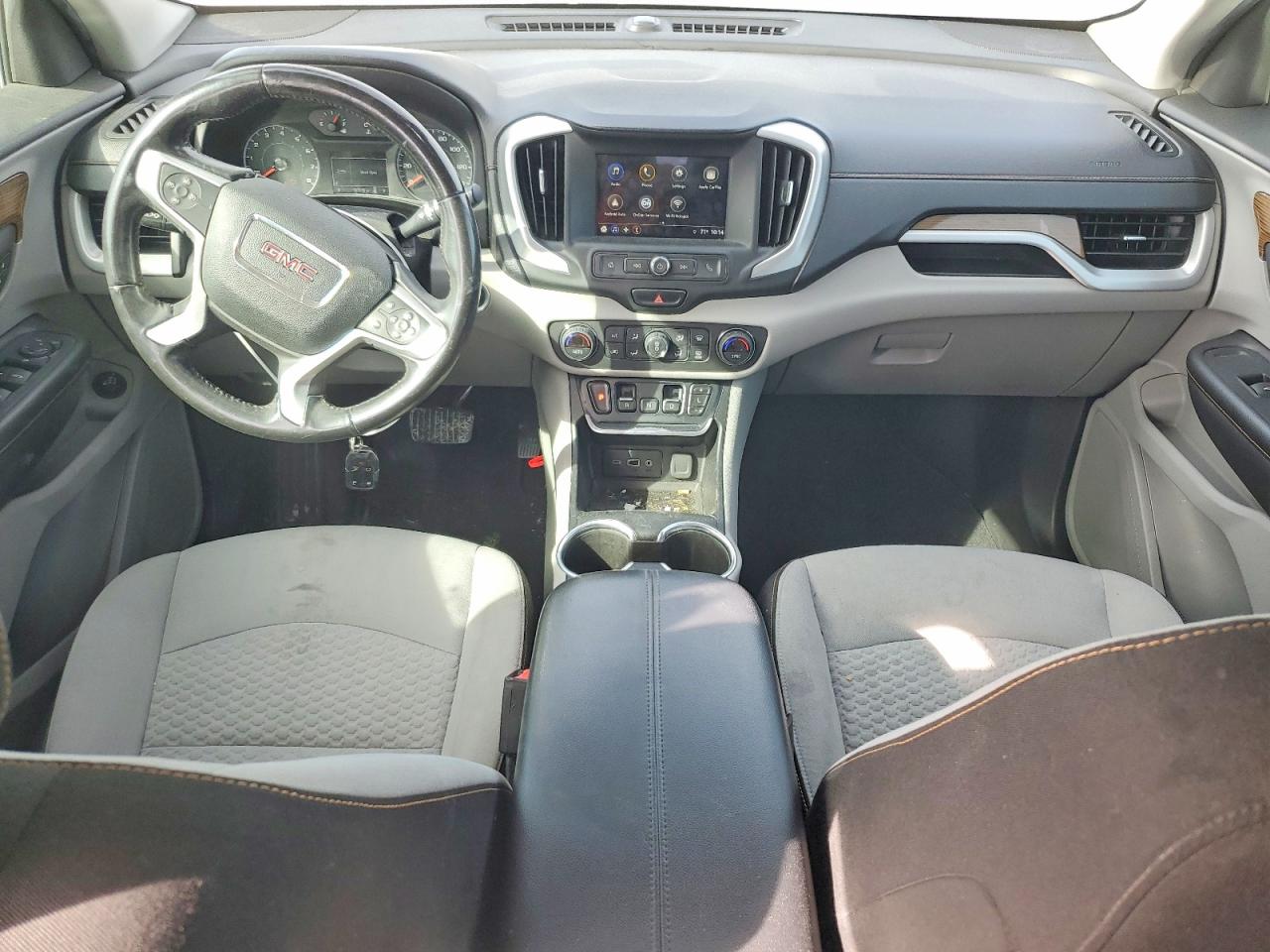 2018 GMC TERRAIN SLE photo 8
