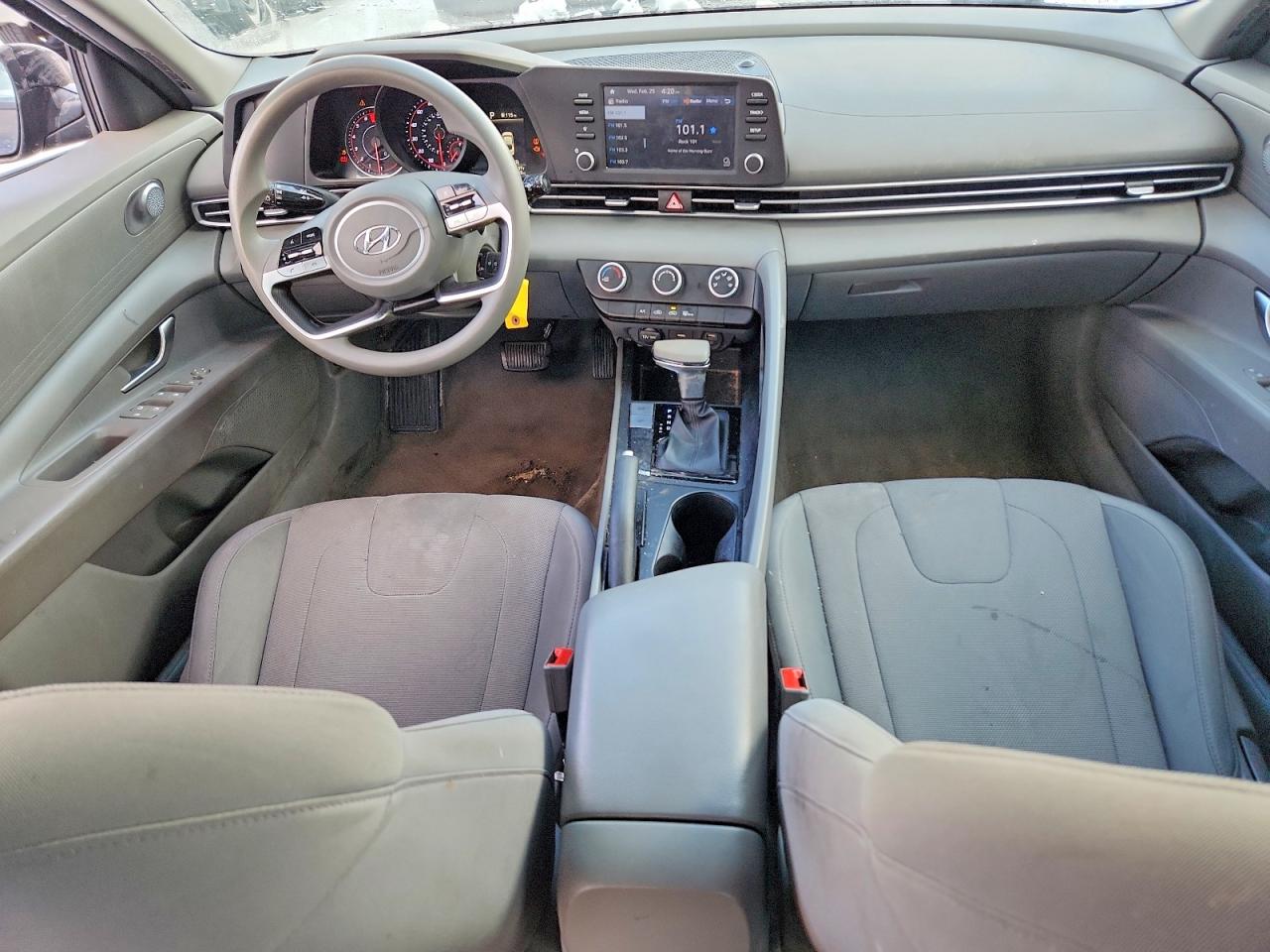 2021 HYUNDAI ELANTRA SE photo 22
