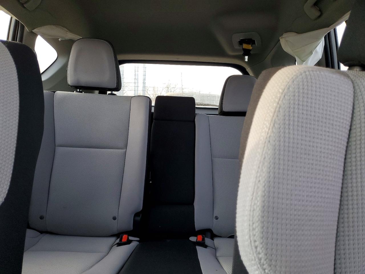 2016 TOYOTA RAV4 XLE photo 19
