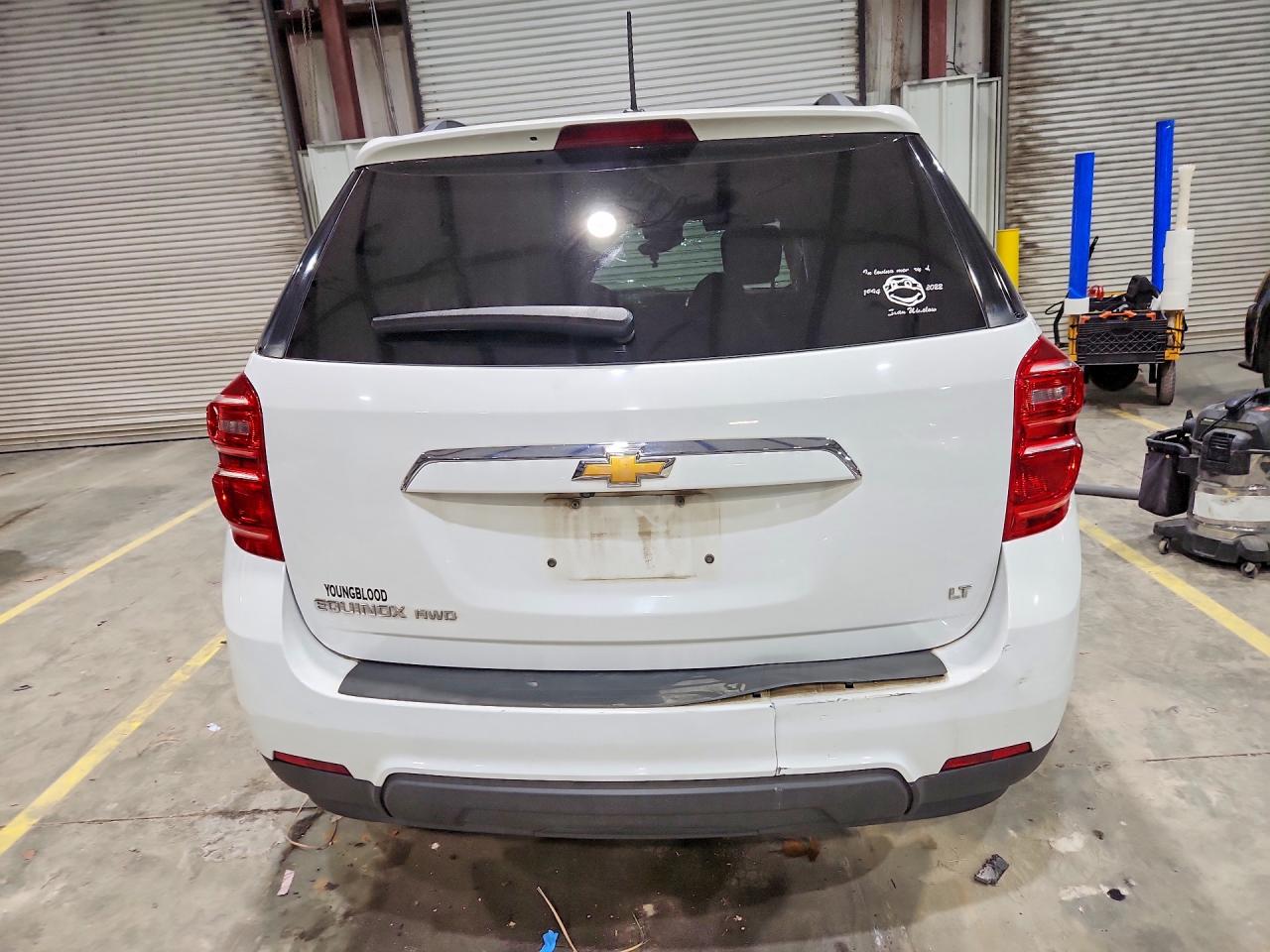 2017 CHEVROLET EQUINOX LT photo 11