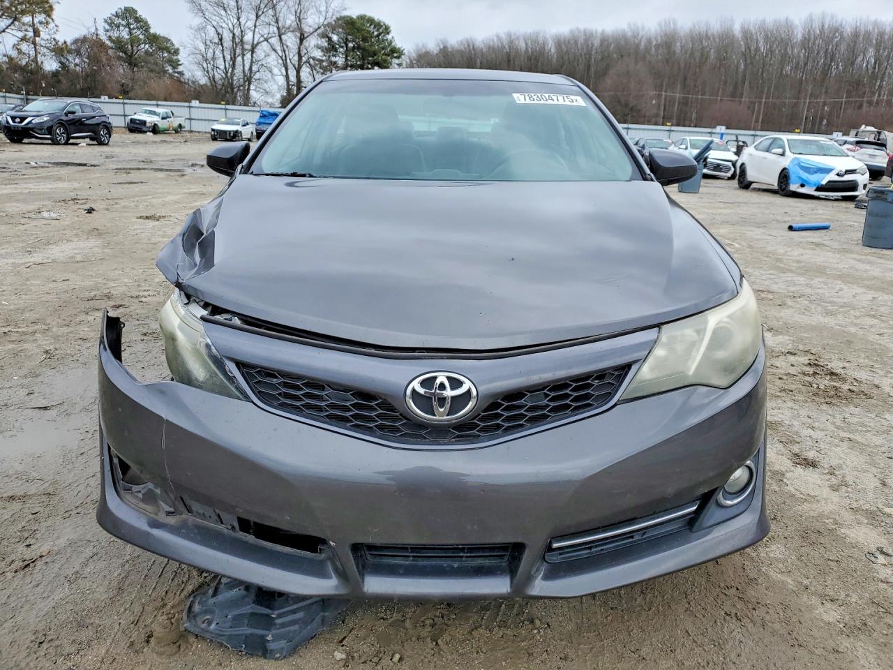 2013 TOYOTA CAMRY L photo 13