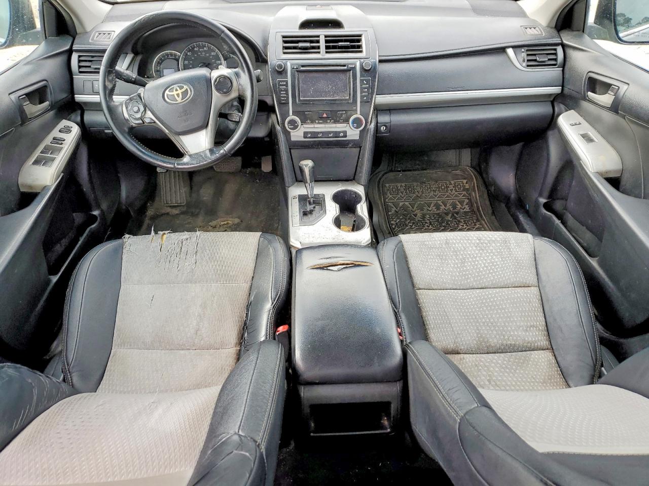 2013 TOYOTA CAMRY L photo 22