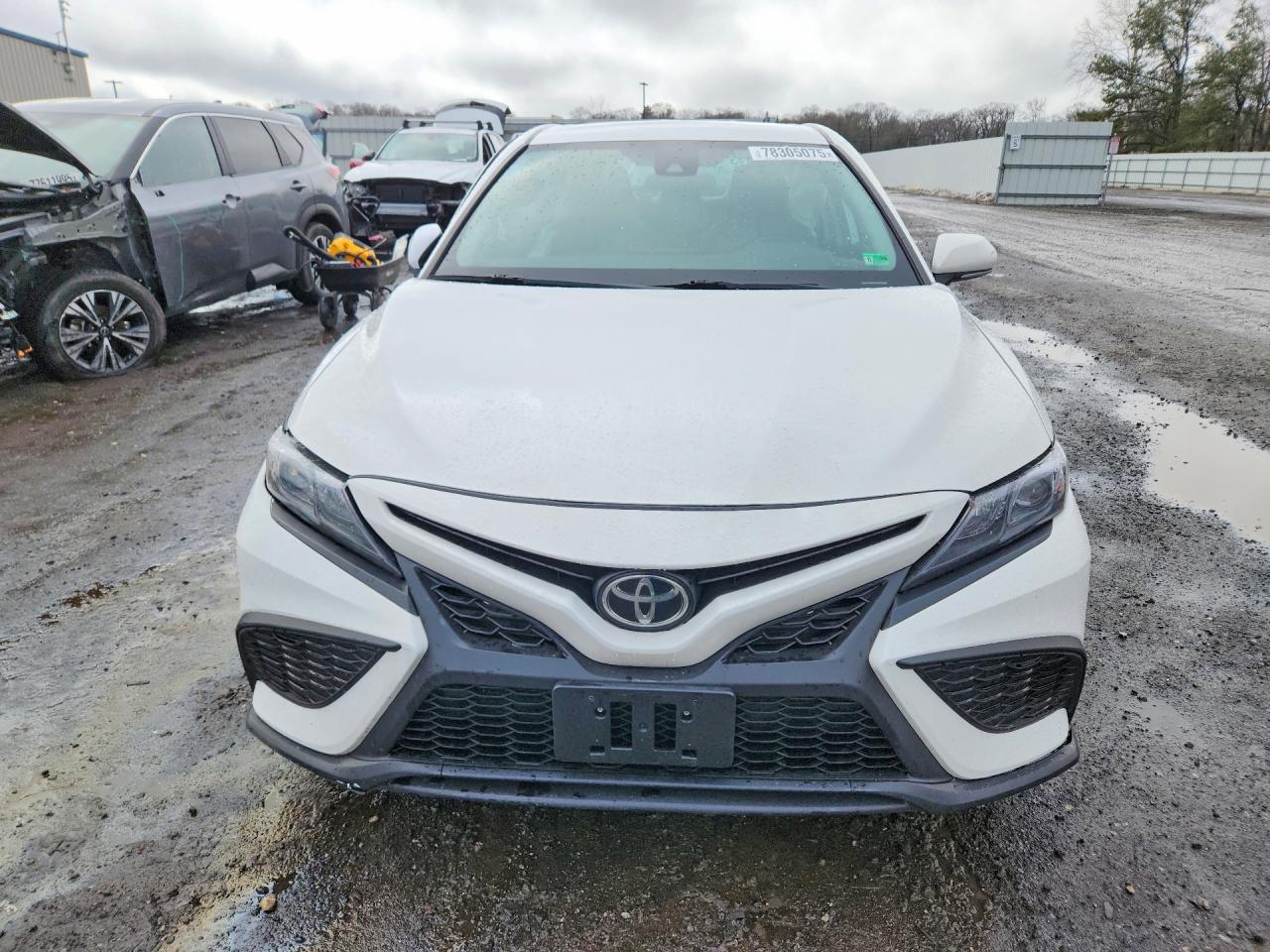 2022 TOYOTA CAMRY SE photo 9