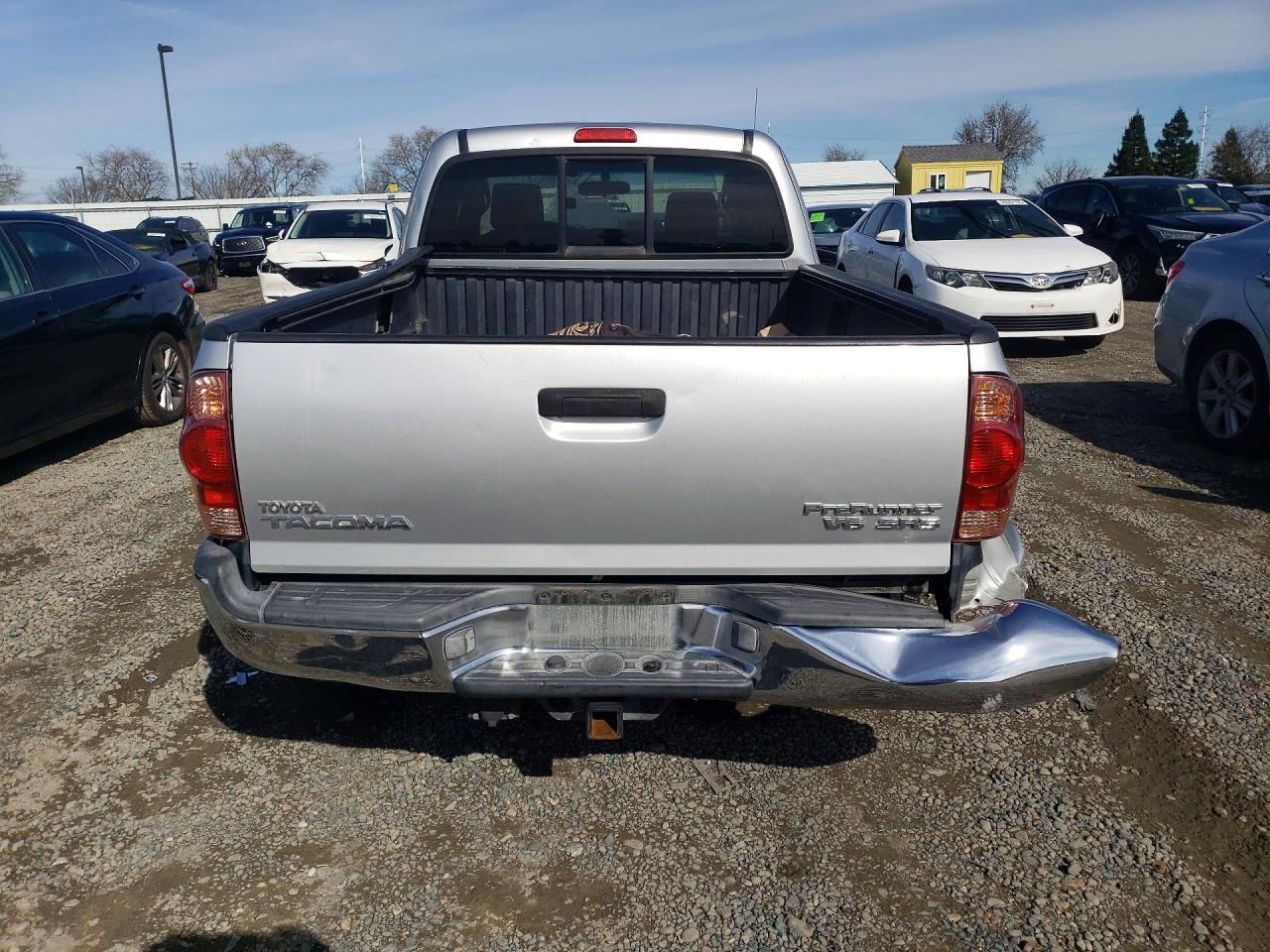 2006 TOYOTA TACOMA photo 11