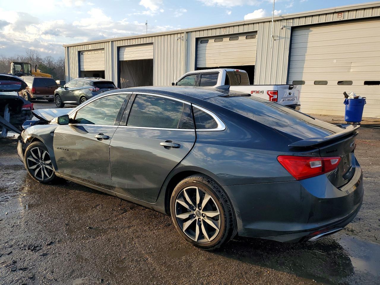 2021 CHEVROLET MALIBU RS photo 2
