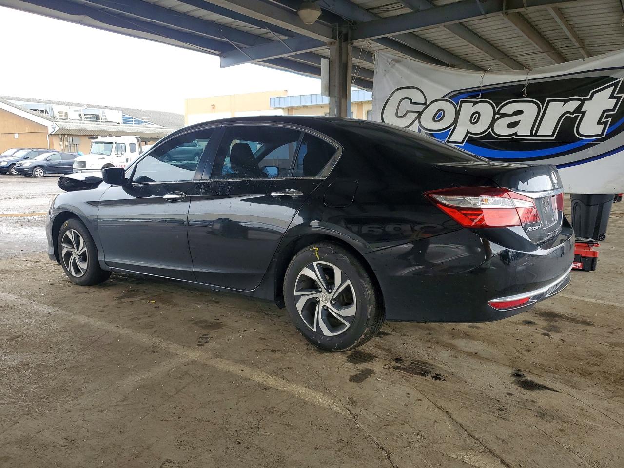 2016 HONDA ACCORD LX photo 4