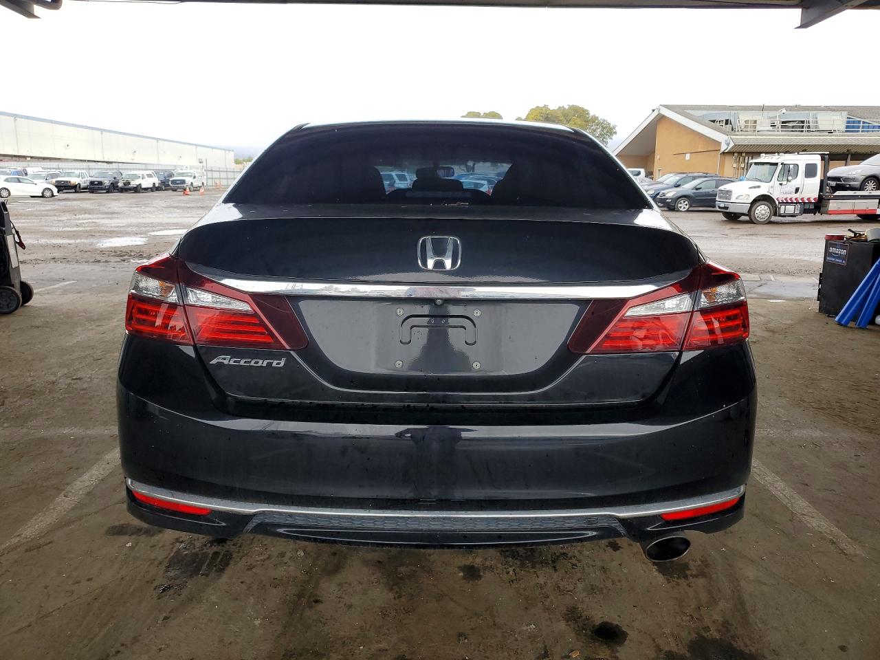 2016 HONDA ACCORD LX photo 16