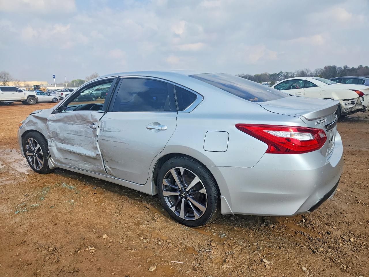2016 NISSAN ALTIMA 2.5 SR photo 3