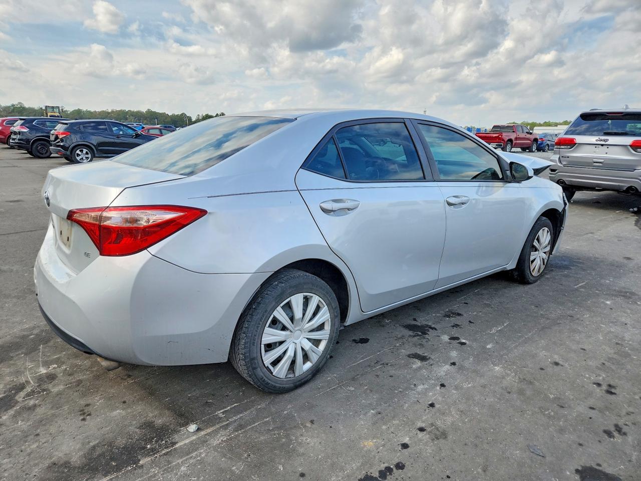 2017 TOYOTA COROLLA LE photo 5