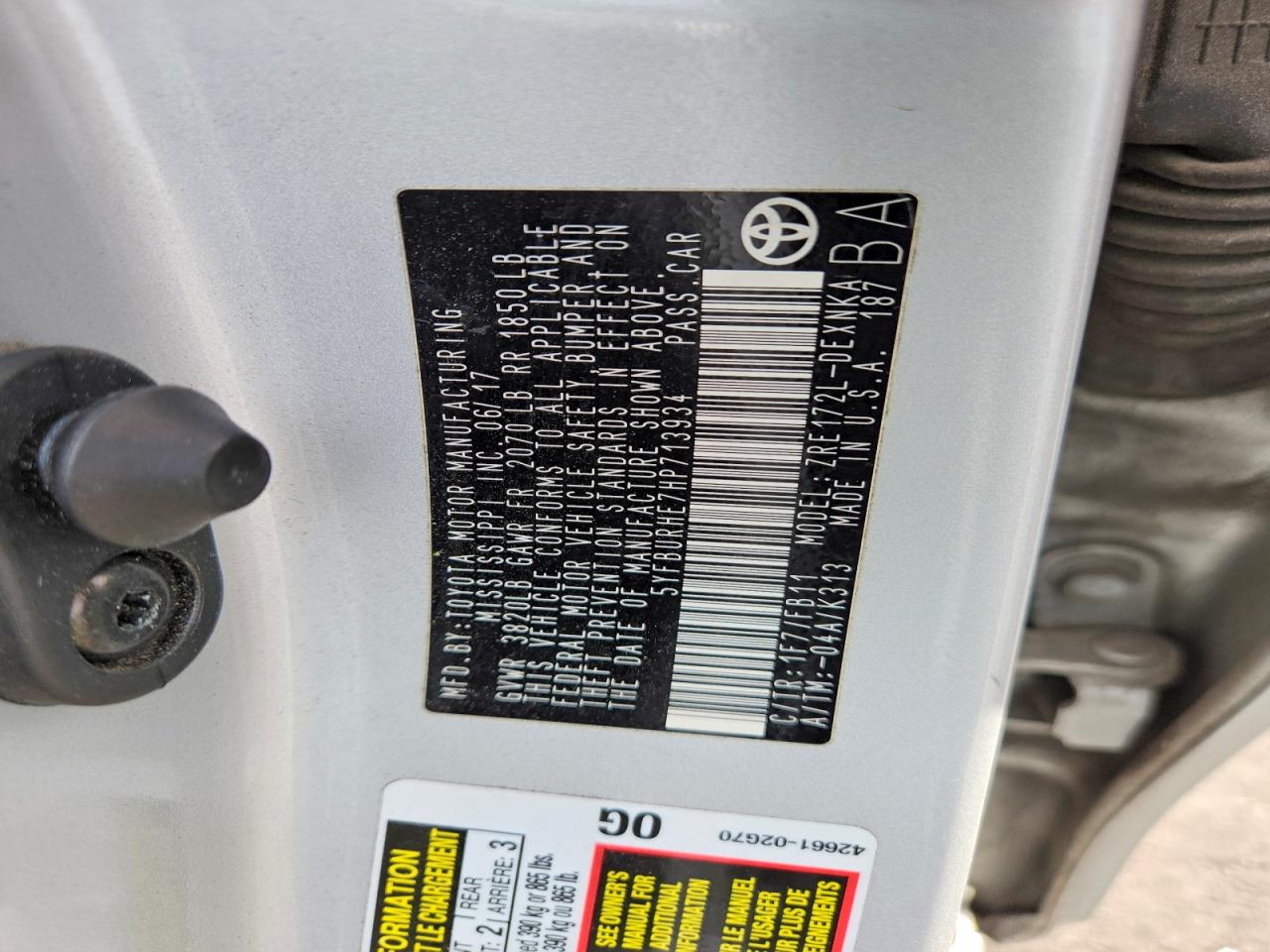 2017 TOYOTA COROLLA LE photo 23