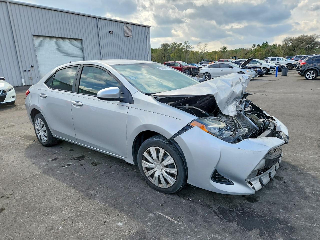 2017 TOYOTA COROLLA LE photo 7