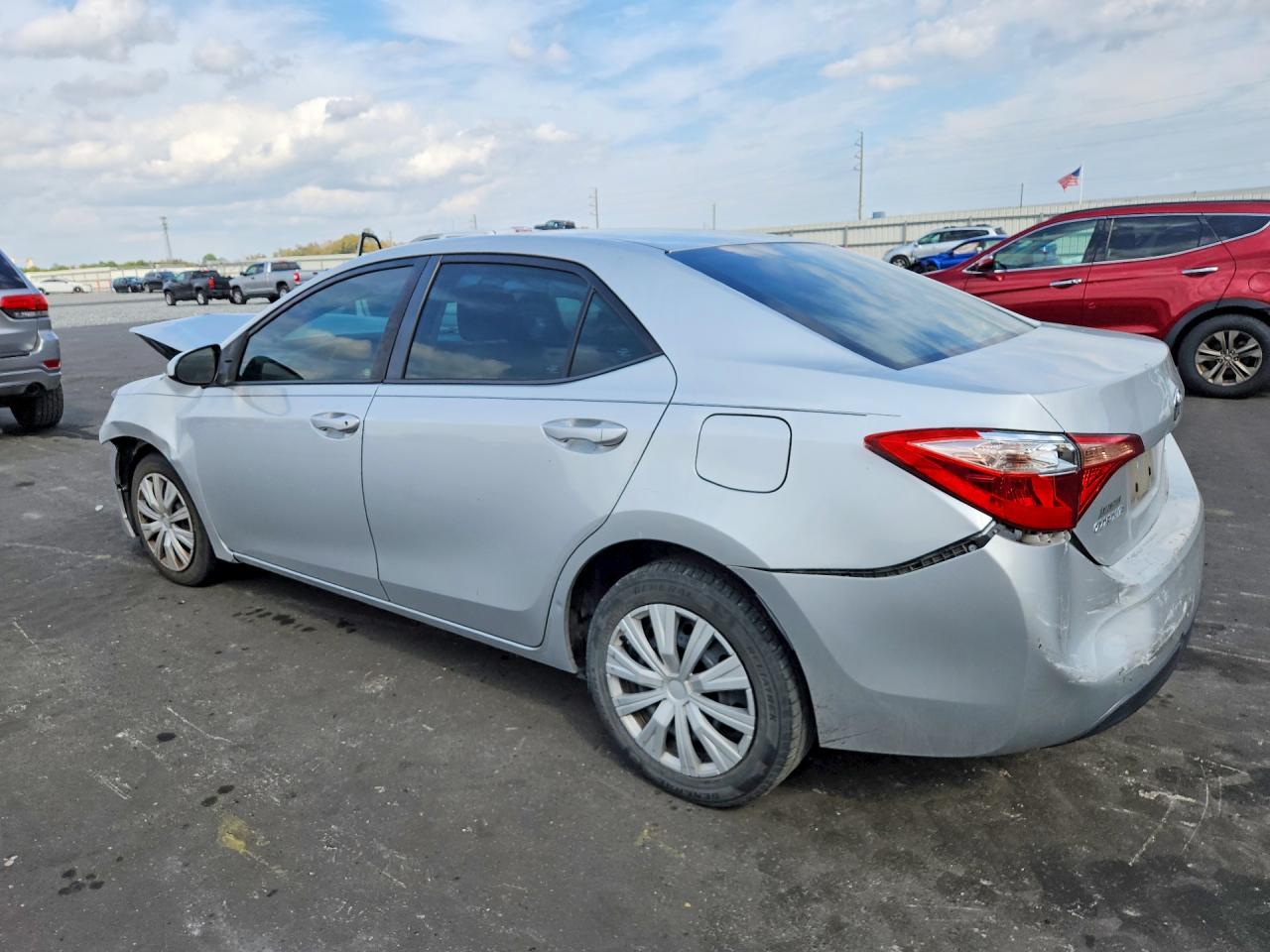 2017 TOYOTA COROLLA LE photo 3