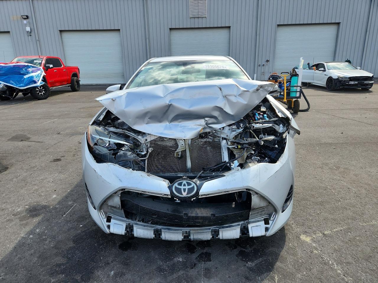 2017 TOYOTA COROLLA LE photo 9