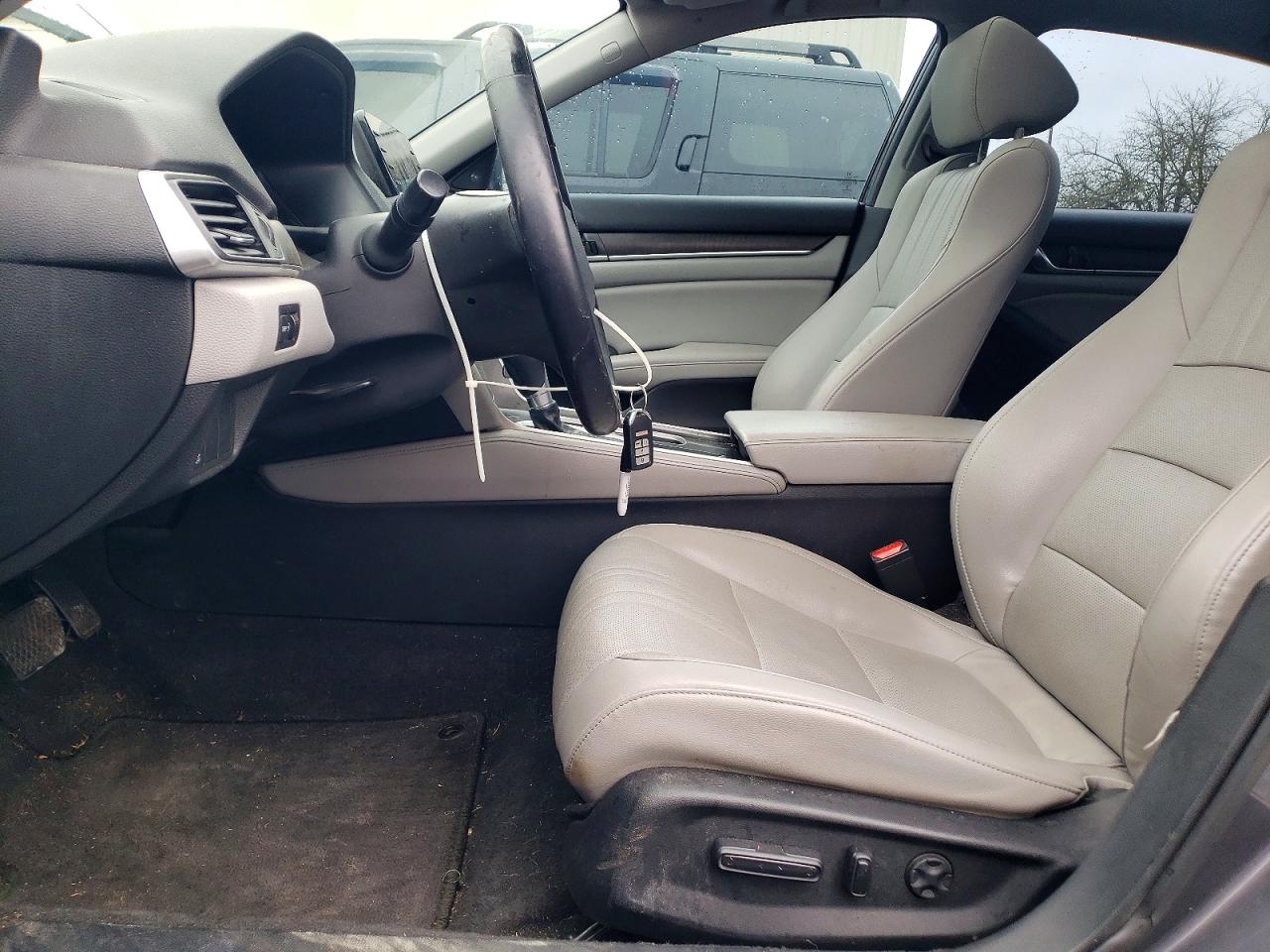 2018 HONDA ACCORD EXL photo 13