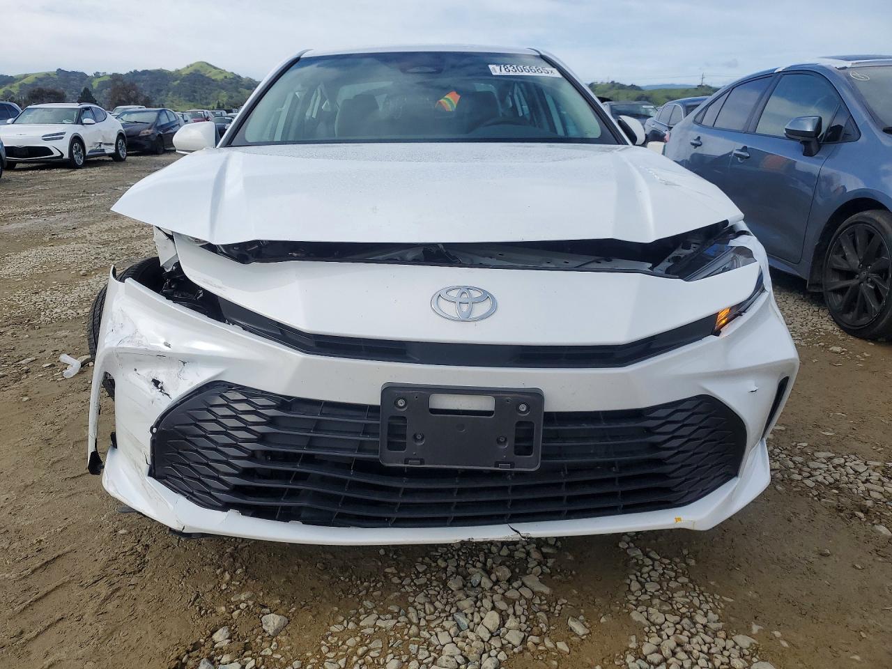 2025 TOYOTA CAMRY photo 5
