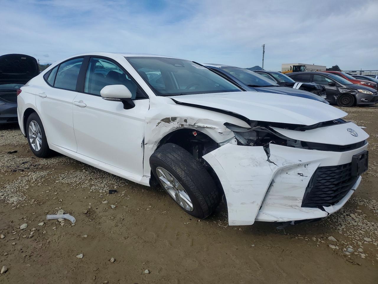2025 TOYOTA CAMRY photo 4