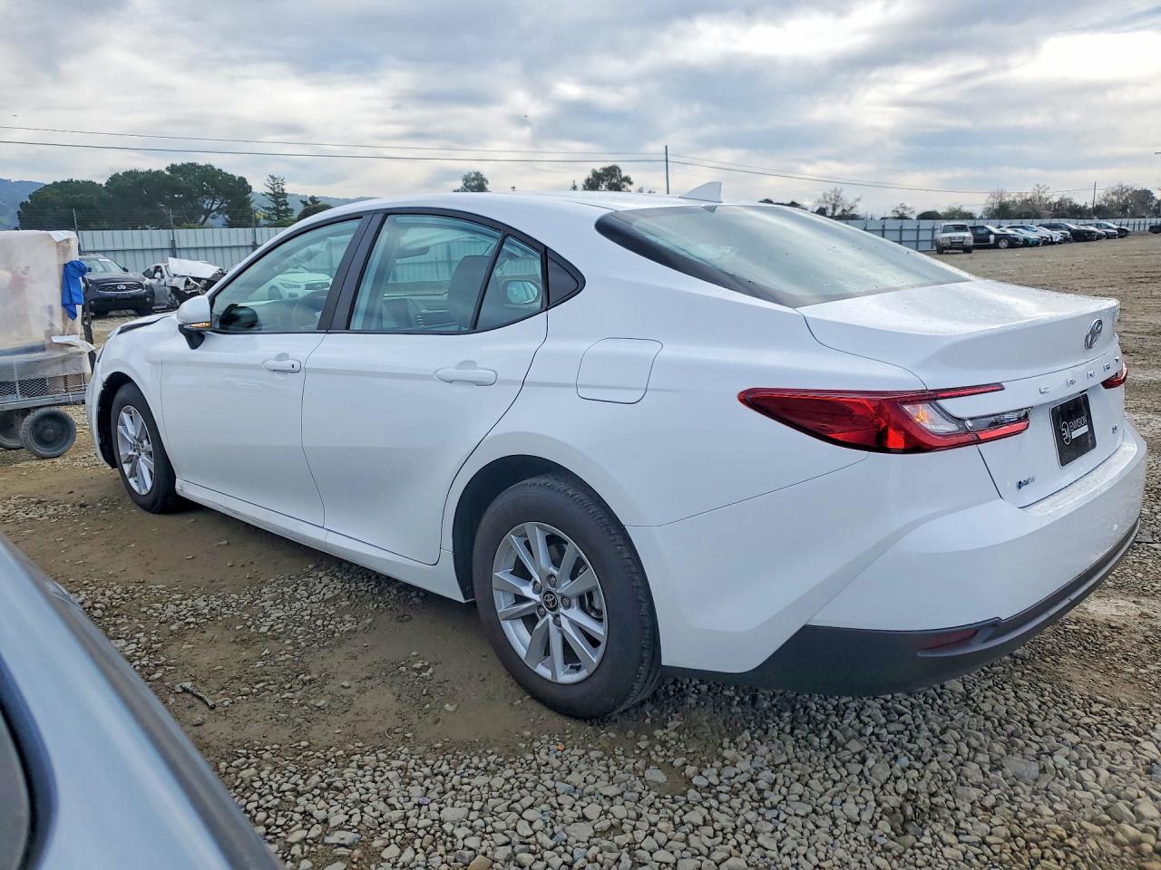 2025 TOYOTA CAMRY photo 2