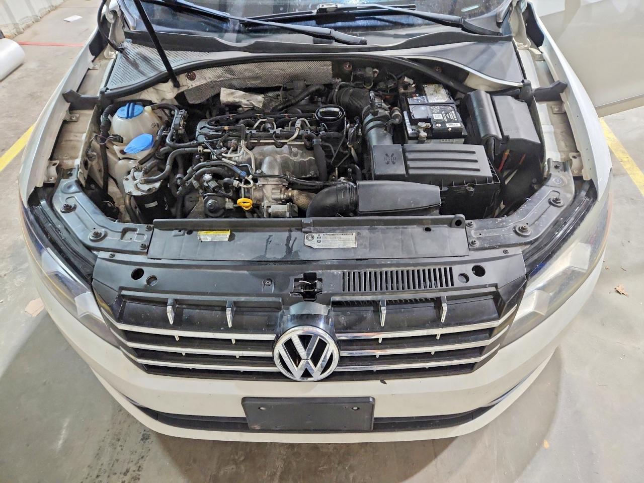 2014 VOLKSWAGEN PASSAT SE photo 21