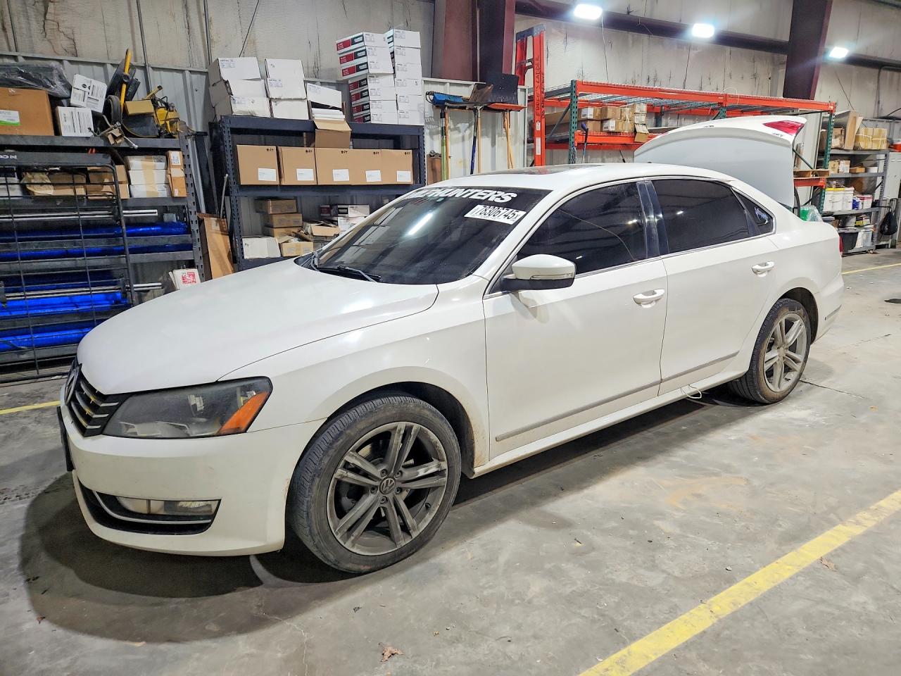 2014 VOLKSWAGEN PASSAT