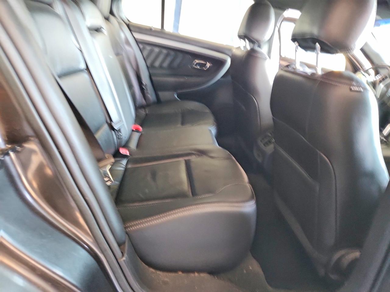 2016 FORD TAURUS SEL photo 10