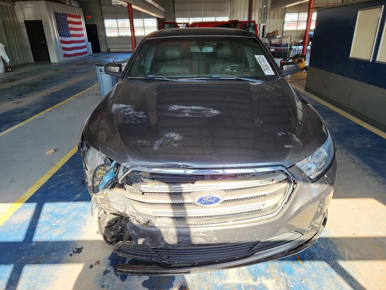 2016 FORD TAURUS SEL photo 5