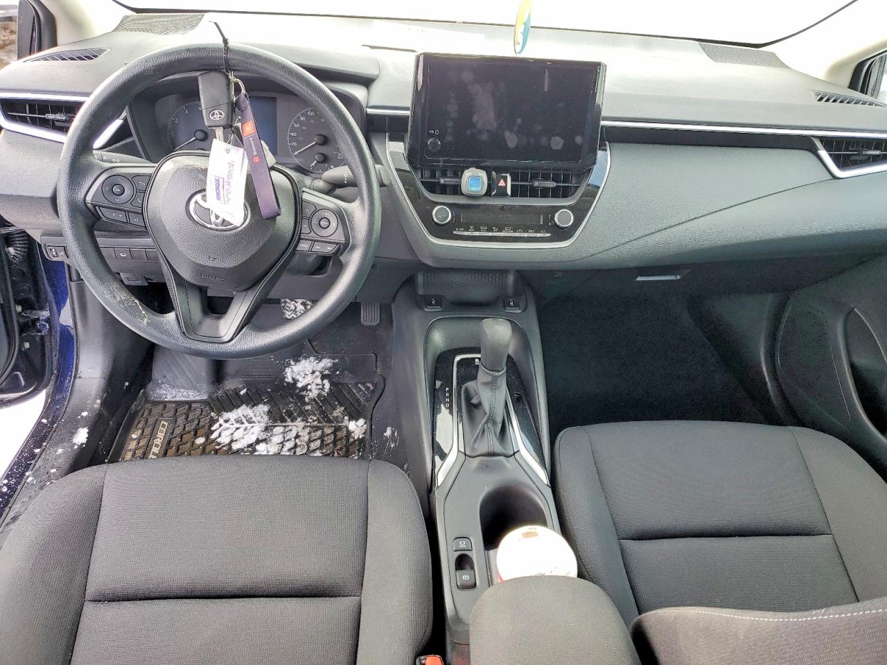 2025 TOYOTA COROLLA LE photo 8