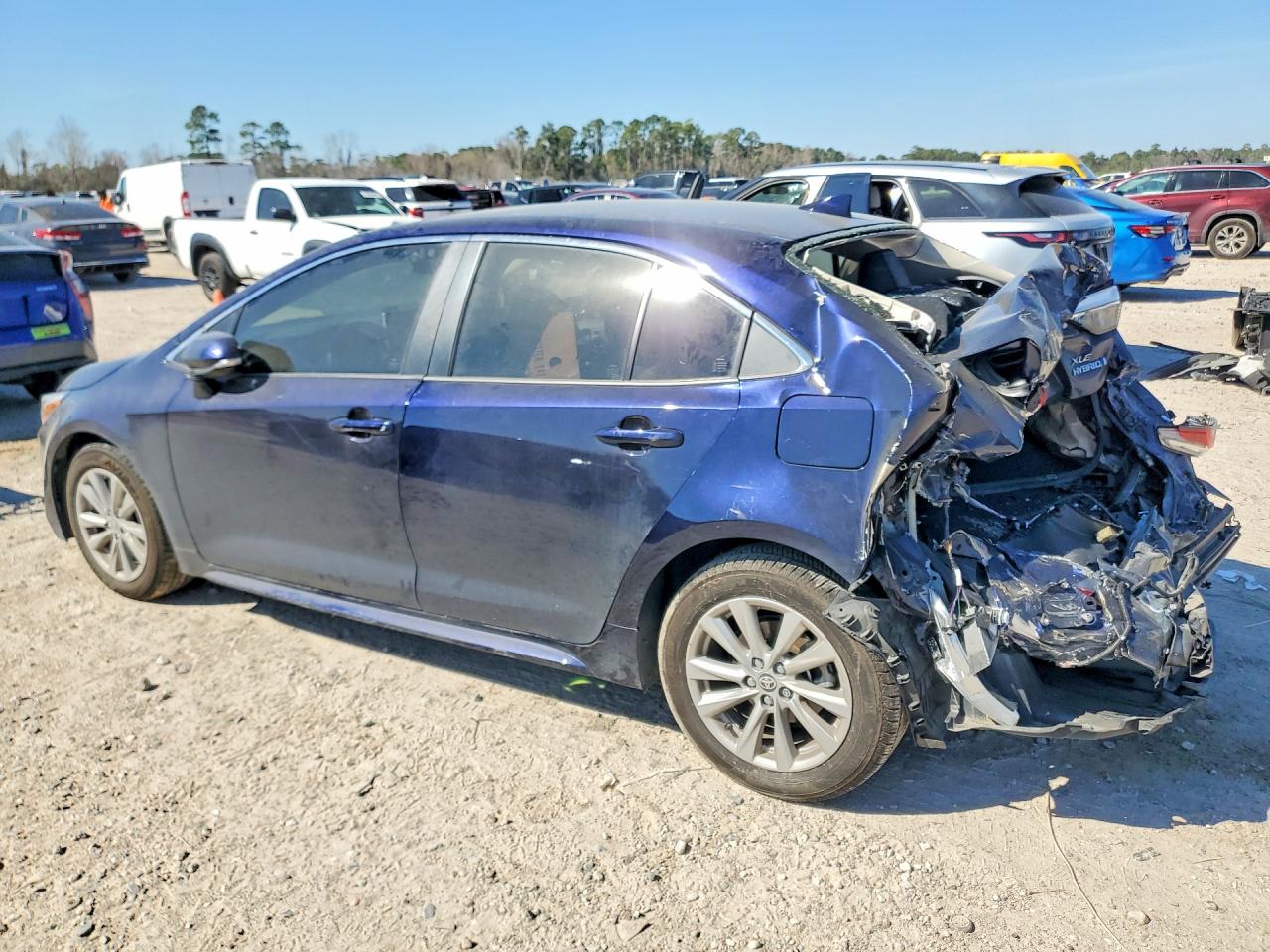2023 TOYOTA COROLLA LE photo 2