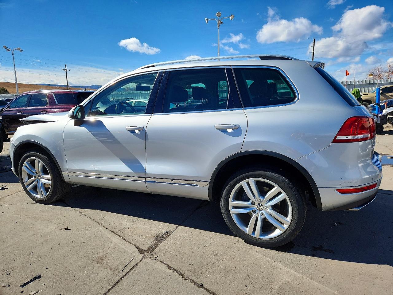 2014 VOLKSWAGEN TOUAREG V6 TDI photo 2