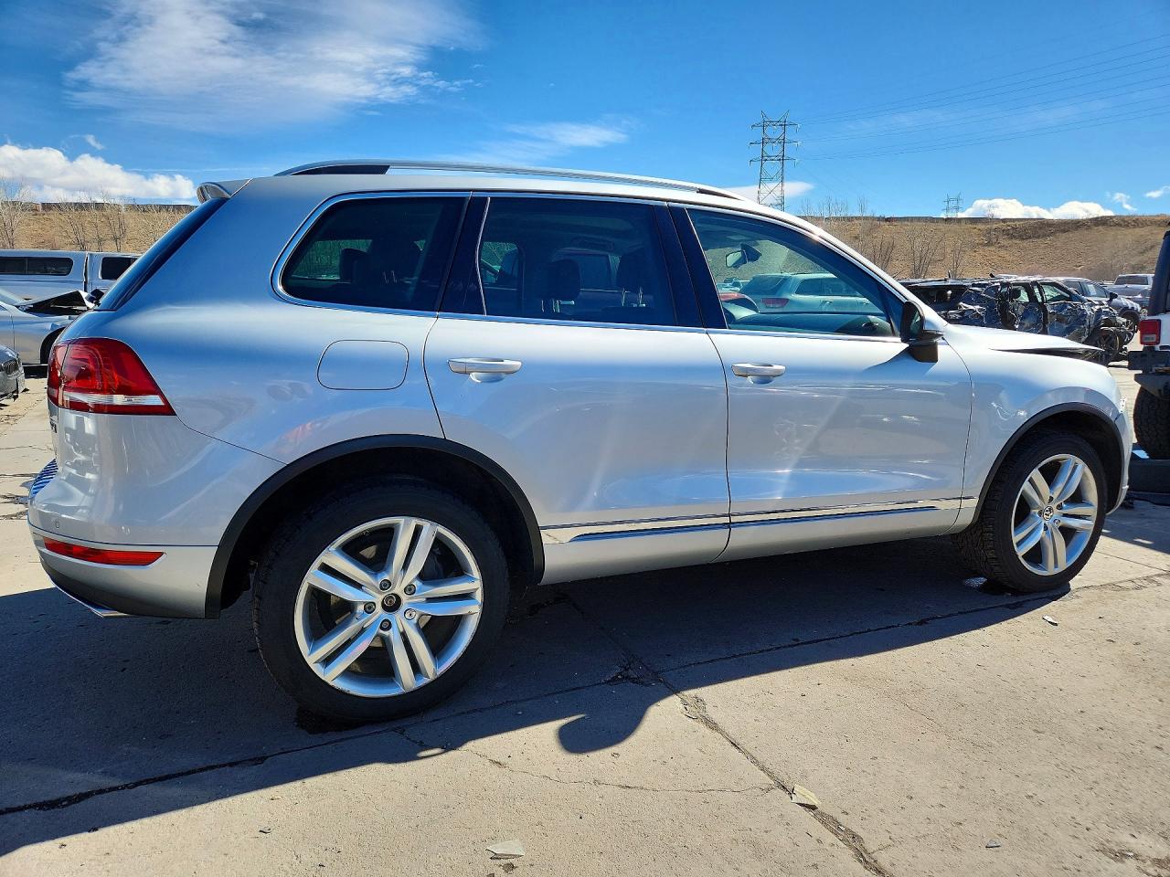 2014 VOLKSWAGEN TOUAREG V6 TDI photo 3