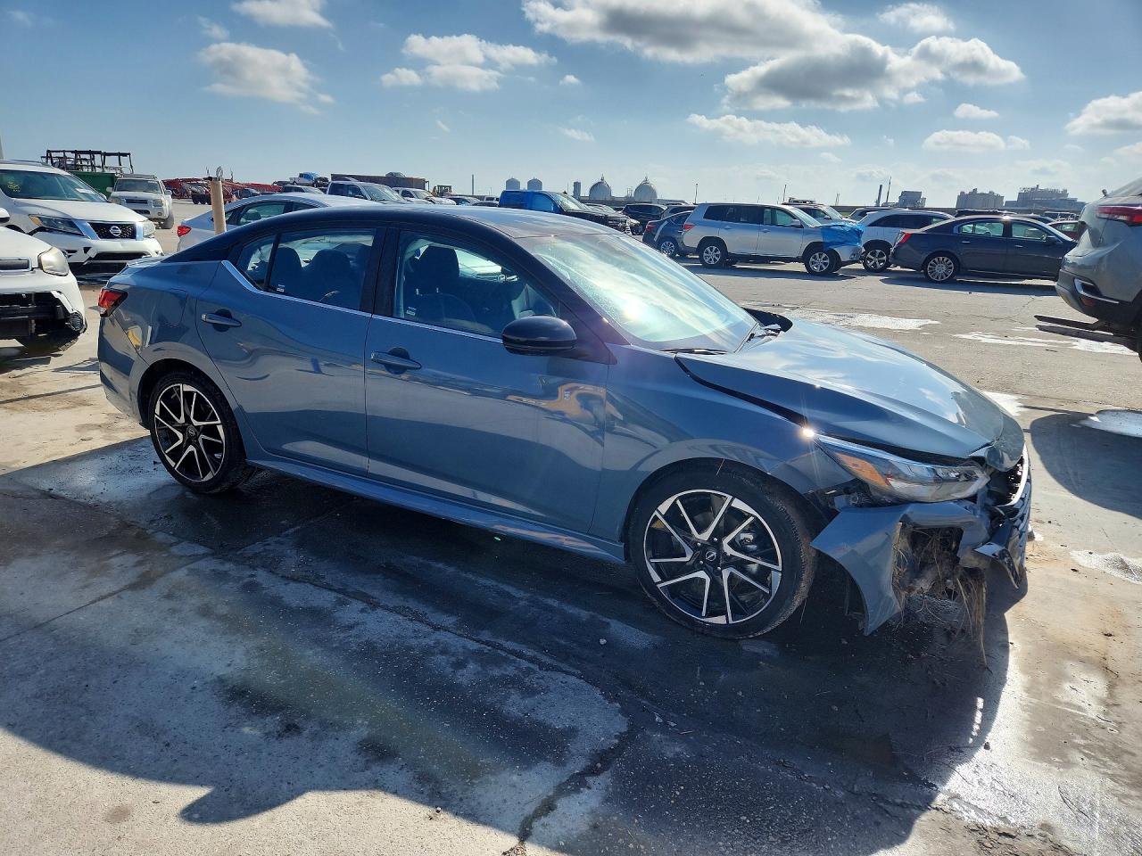 2024 NISSAN SENTRA SR photo 4