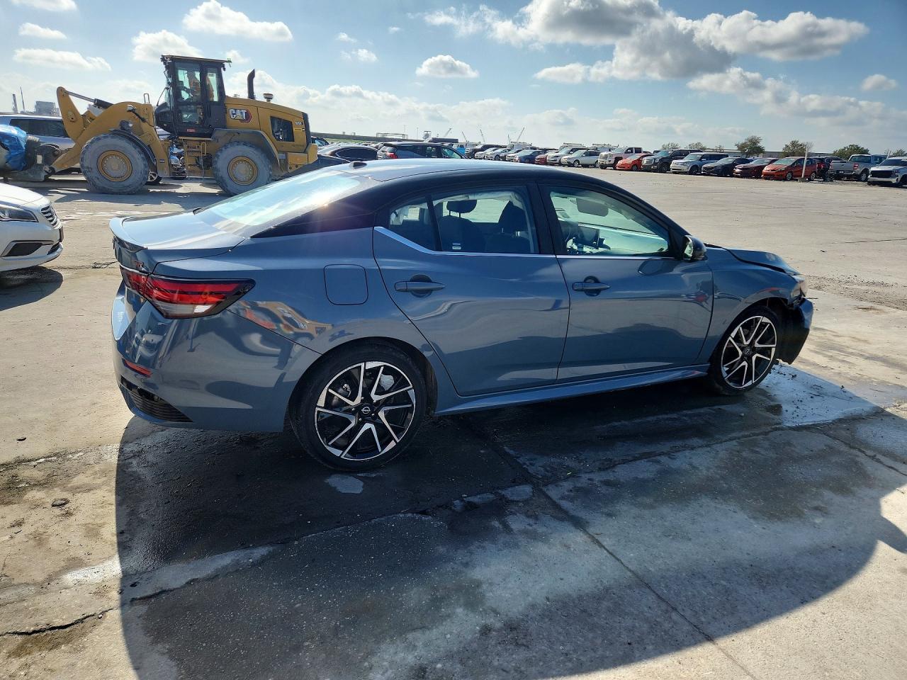 2024 NISSAN SENTRA SR photo 3