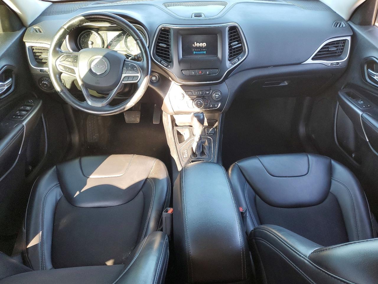 2021 JEEP CHEROKEE LATITUDE PLUS photo 15