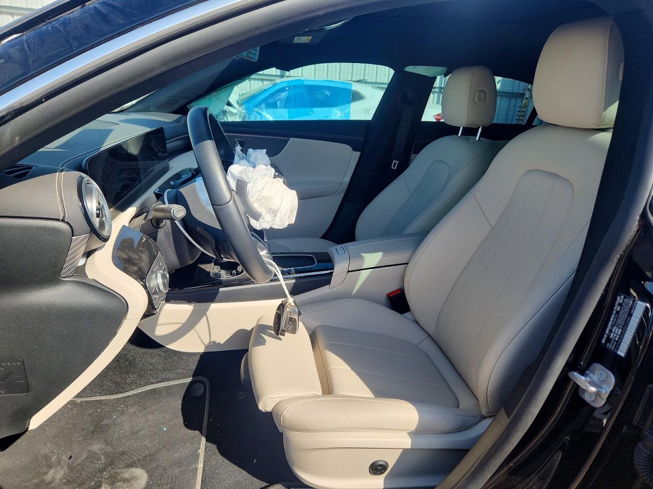 2025 MERCEDES-BENZ CLA 250 photo 25