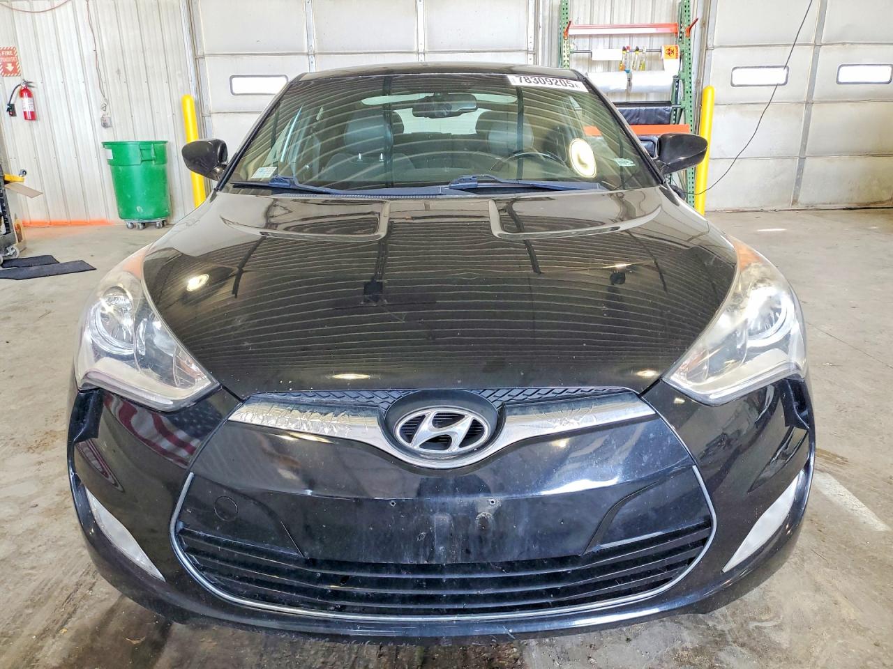 2016 HYUNDAI VELOSTER photo 9