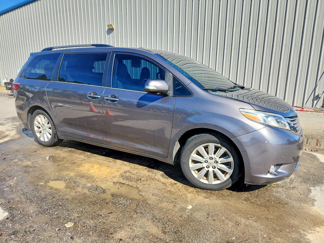 2015 TOYOTA SIENNA LIMITED 7-PASSENGER photo 4