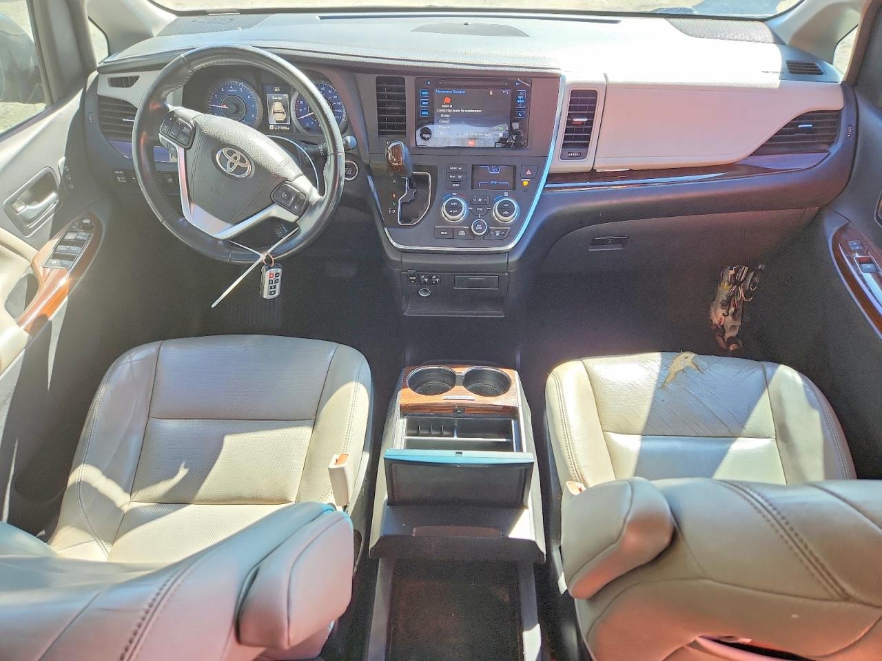 2015 TOYOTA SIENNA LIMITED 7-PASSENGER photo 8