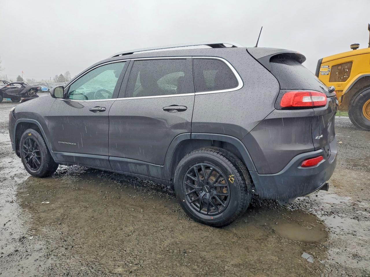2016 JEEP CHEROKEE LATITUDE photo 3