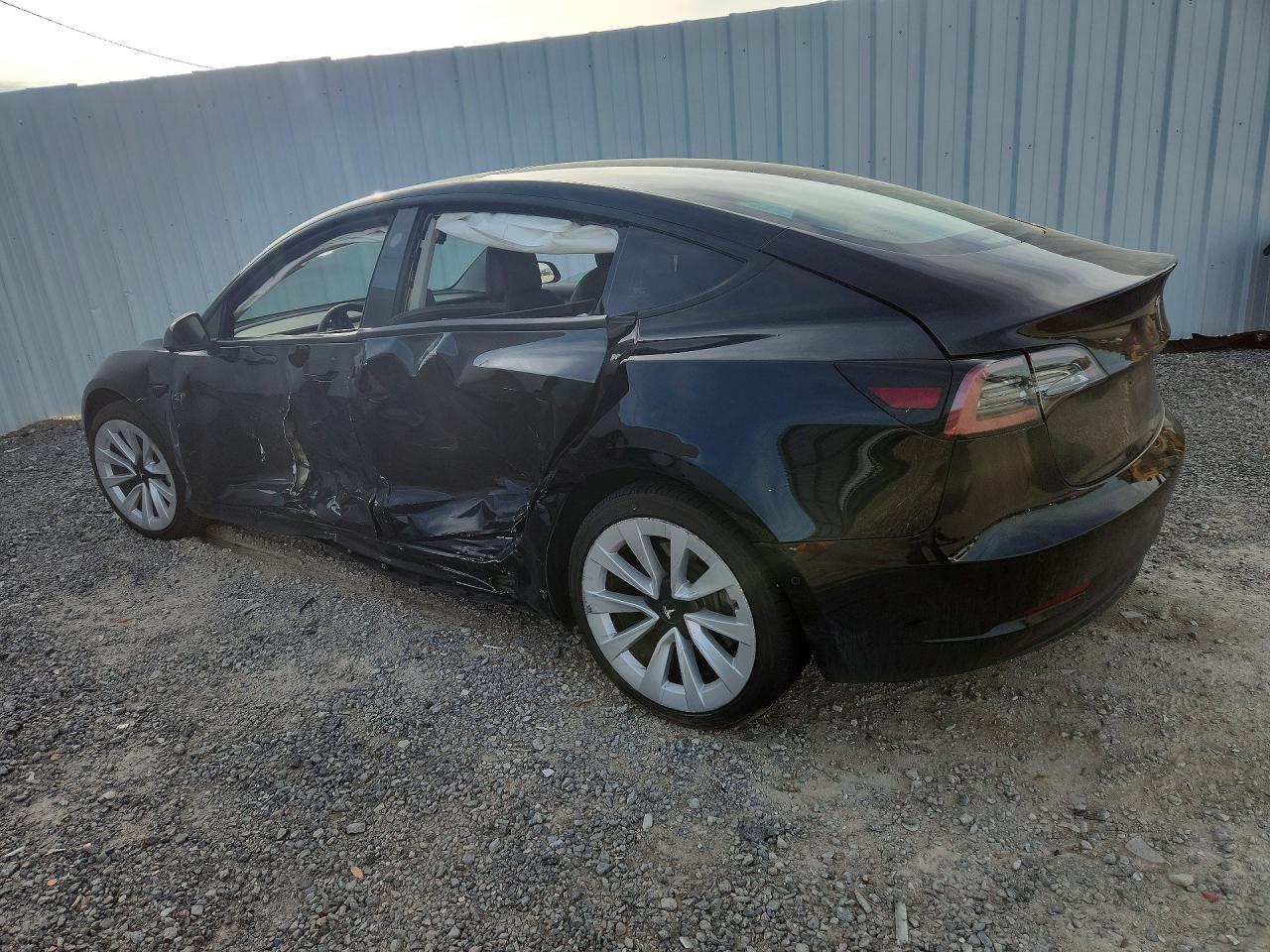 2022 TESLA MODEL 3 photo 3
