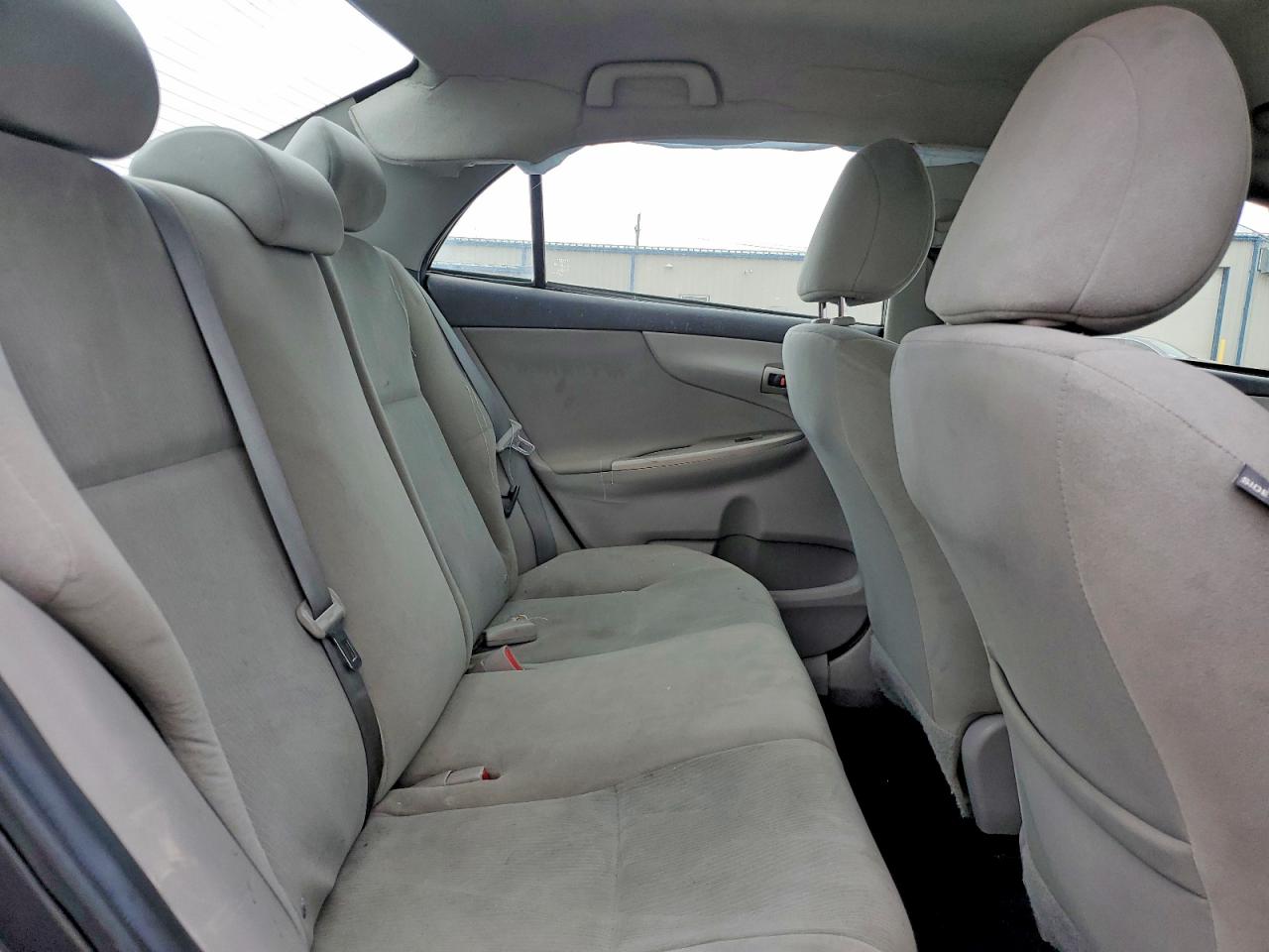 2013 TOYOTA COROLLA BASE photo 19