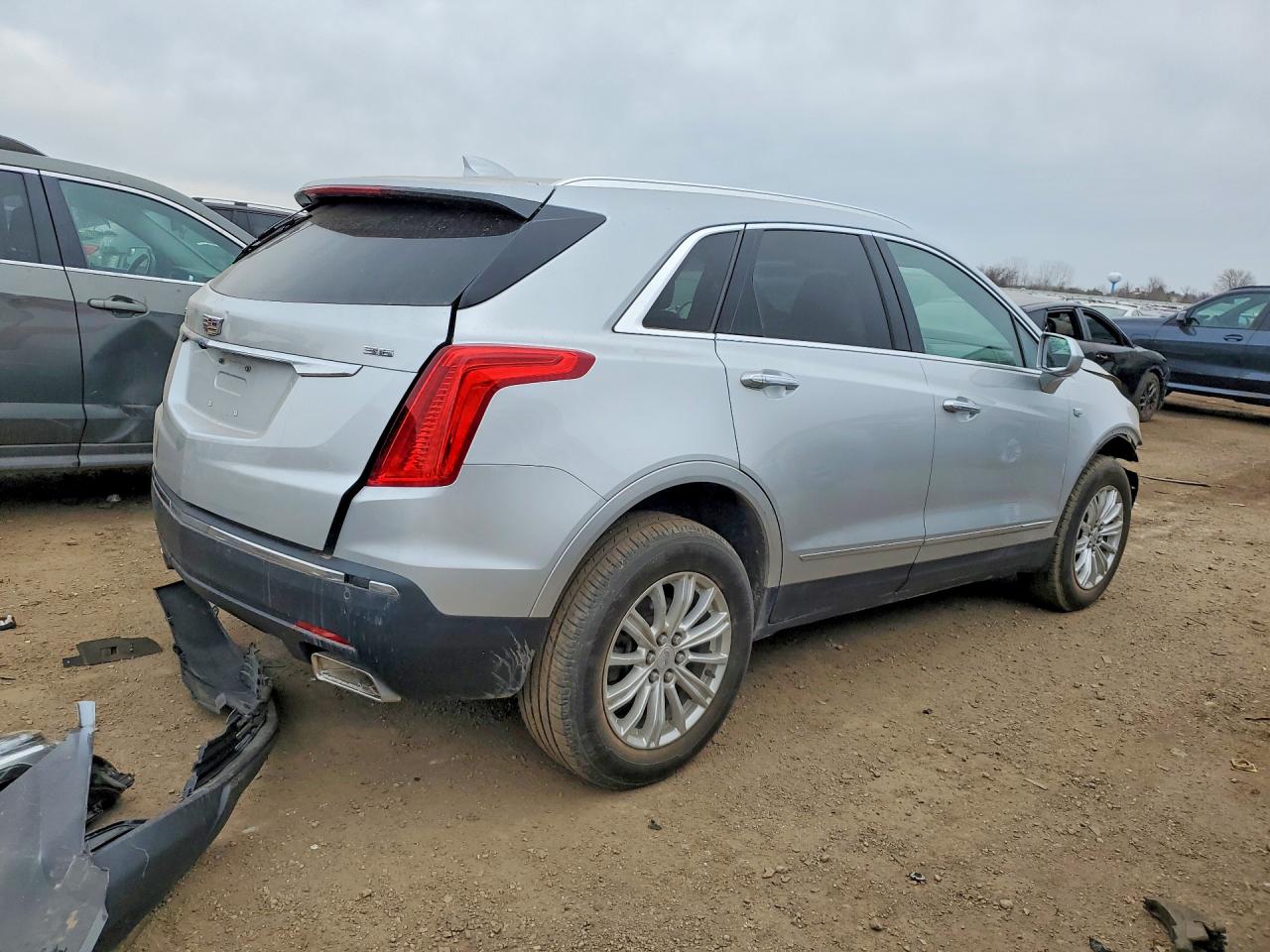 2018 CADILLAC XT5 photo 3