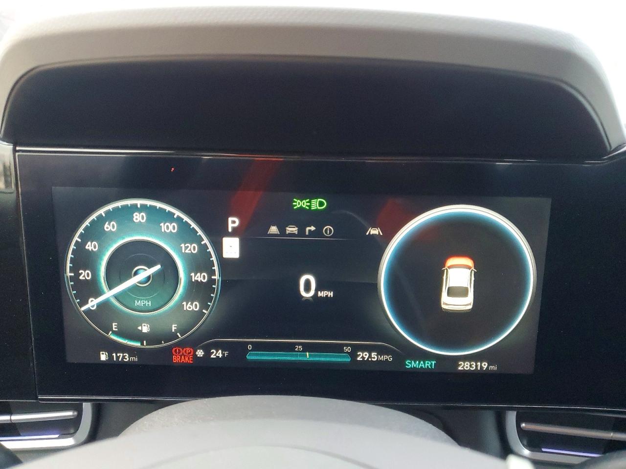2024 HYUNDAI ELANTRA photo 9
