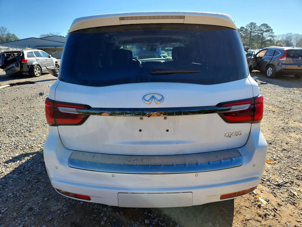 2021 INFINITI QX80 LUXE photo 16